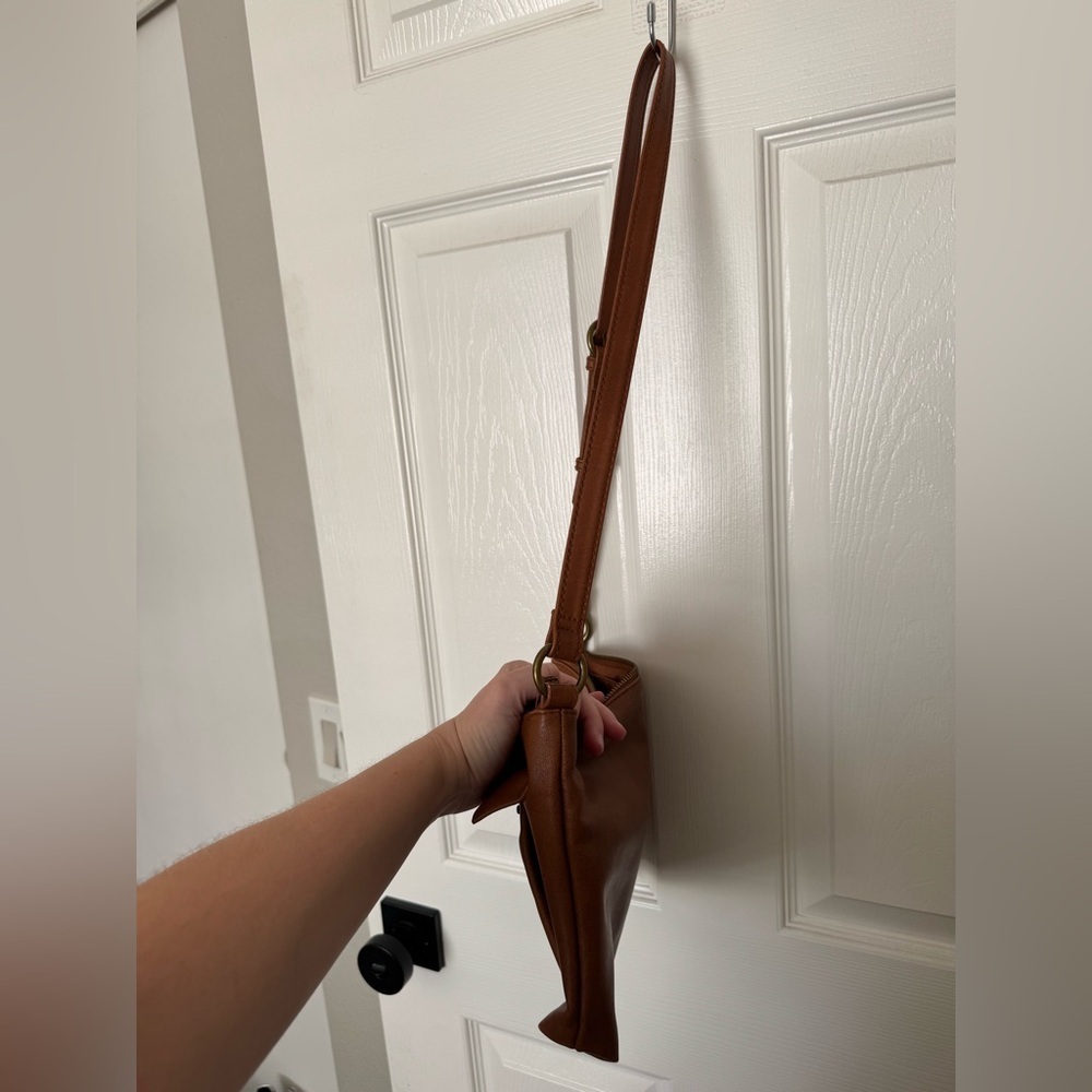 Universal Thread Tan Leather Bag - Picture 5 of 10
